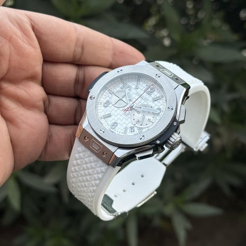 ساعة big bang حجم كبير