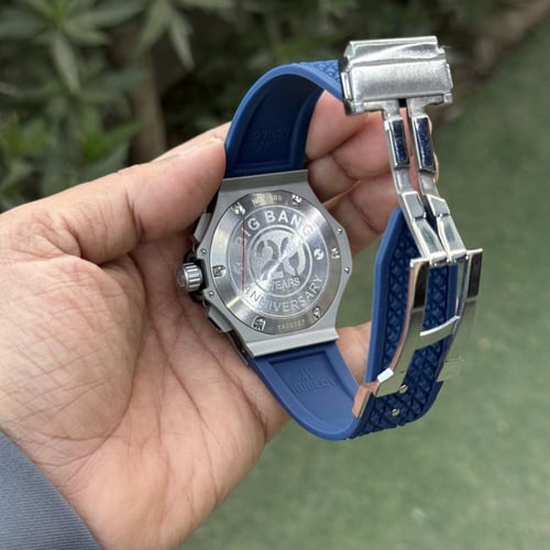 ساعة big bang الزرقاء