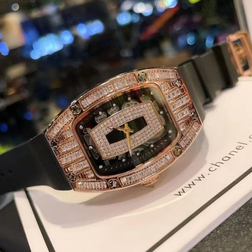 ريتشارد ميل نسائيه روز قولد