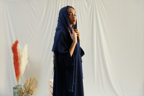 Linen hijab, navy blue, fringed at the edges