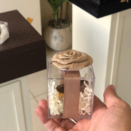 توزيعات اكريليك بالحبة