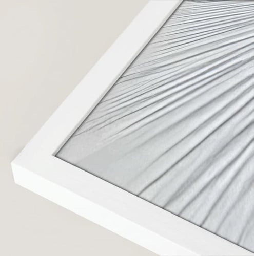 لوحة جدارية تتميز بتصميم إشعاعي بارز ينطلق من نقطة...