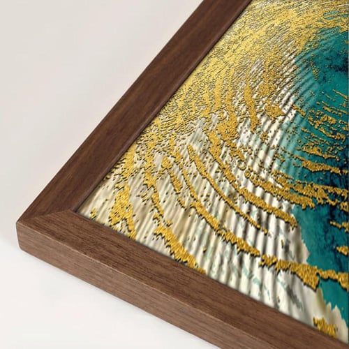 لوحة تجريدية بتصميم ثنائي، تمزج بين الذهبي اللامع...