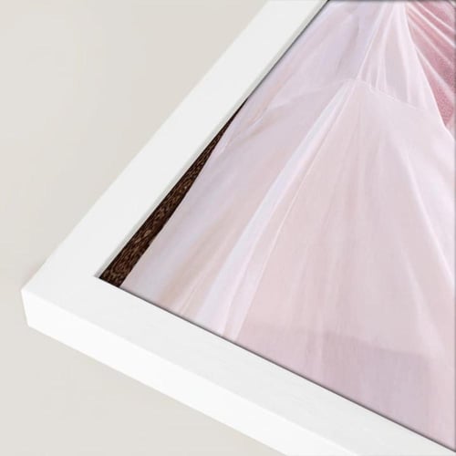 لوحة جدارية ملكية للأمير محمد بن سلمان بخلفية نقوش...