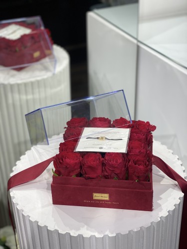 تنسيق بوكس مع سوارة توري بورش