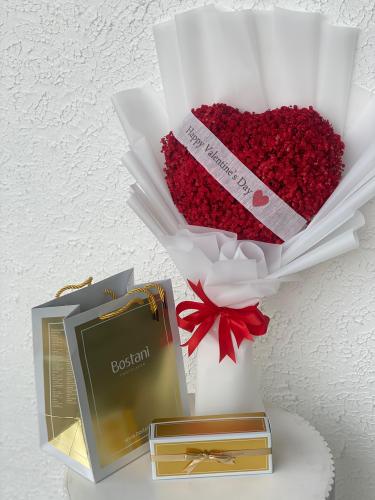 Heart bouquet with chocolate Bostani