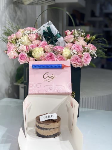 تنسيق عطر بلاك من رسيس. مع ميني كيك