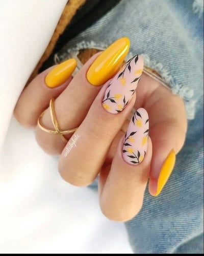 تركيب أظافر جل أو أكريلك