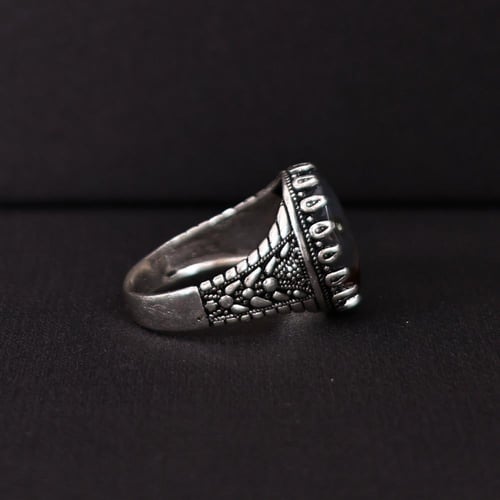 خاتم فضة رجالي عيار 925 متوج بحجر عقيق يماني طبيعي