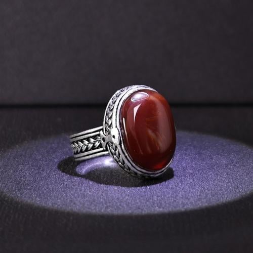 خاتم فضة رجالي عيار 925 متوج بحجر عقيق يماني كبدي...