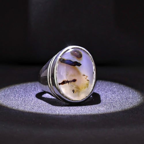 خاتم فضة رجالي عيار 925 متوج بحجر عقيق يماني مصور...