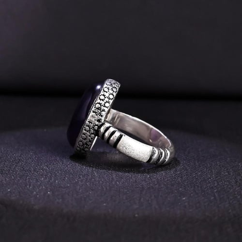 خاتم فضة رجالي عيار 990 متوج بحجر الاماثيست ( الجم...