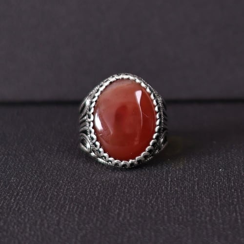 خاتم فضة رجالي عيار 925 متوج بحجر عقيق يماني كبدي...