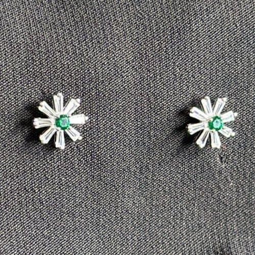 طقم فضة عيار 925 مرصع بحجر الزركون الأخصر