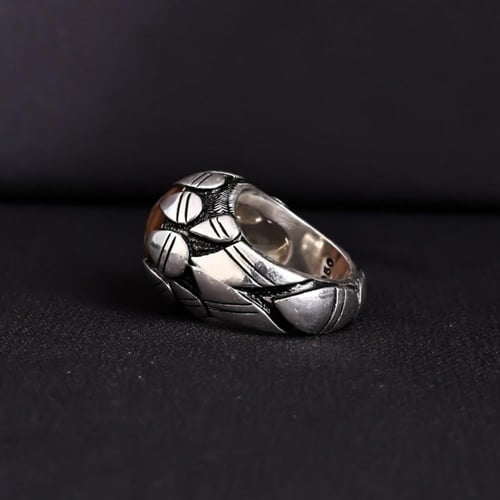 خاتم فضة رجالي عيار 950 متوج بحجر عقيق يماني سليما...