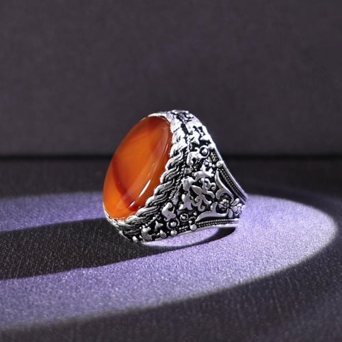 خاتم فضة رجالي عيار 925 متوج بحجر عقيق يماني كبدي...