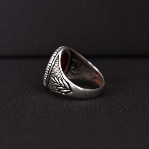 خاتم فضة رجالي عيار 925 متوج بحجر عقيق يماني رماني...