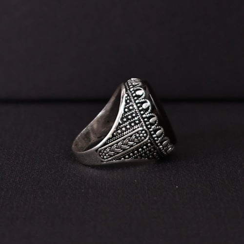 خاتم فضة رجالي عيار 925 متوج بحجر عقيق يماني طبيعي