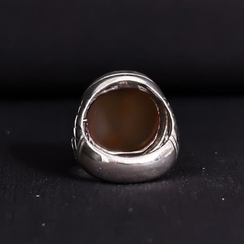 خاتم فضة رجالي عيار 925 متوج بحجر عقيق يماني مصور...