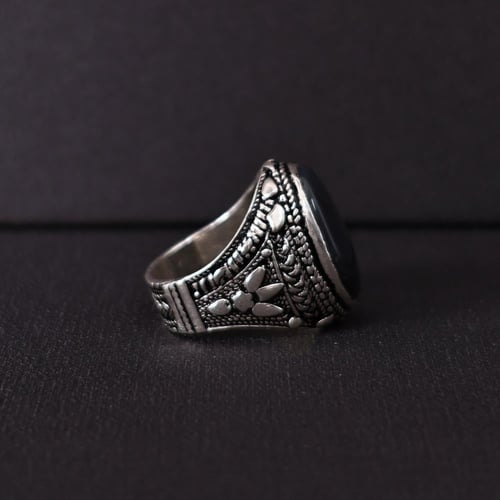 خاتم فضة رجالي عيار 925 متوج بحجر عقيق يماني طبيعي