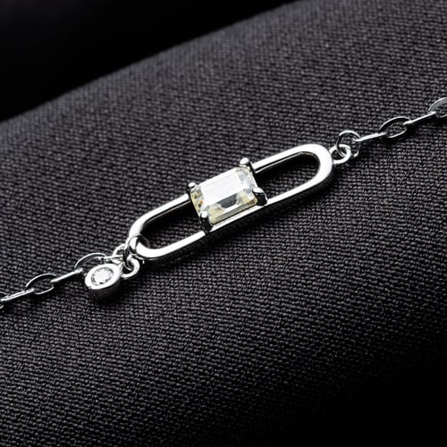 سوارة فضة عيار 925 مرصعة بحجر الزركون .