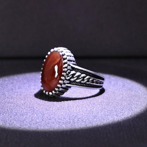 خاتم فضة رجالي عيار 925 متوج بحجر عقيق يماني كبدي...