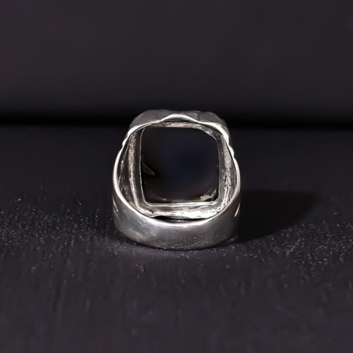 خاتم فضة رجالي عيار 980 متوج بحجر عقيق يماني زجاجي...