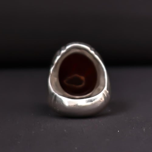 خاتم فضة رجالي عيار 925 متوج بحجر عقيق يماني كبدي...