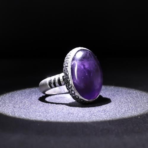 خاتم فضة رجالي عيار 990 متوج بحجر الاماثيست ( الجم...