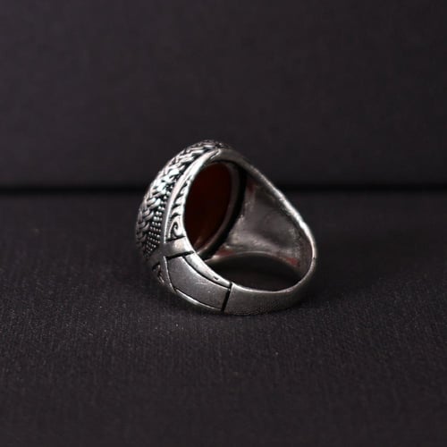 خاتم فضة رجالي عيار 925 متوج بحجر عقيق يماني كبدي...