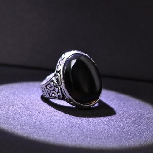 خاتم فضة رجالي عيار 925 متوج بحجر عقيق جزع يماني ط...