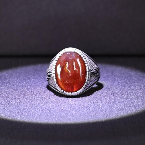 خاتم فضة رجالي عيار 925 متوج بحجر عقيق يماني كبدي...