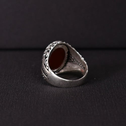 خاتم فضة رجالي عيار 925 متوج بحجر عقيق يماني كبدي...