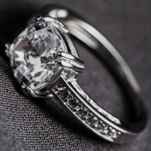 خاتم فضة عيار 925 مرصع بحجر الزركون