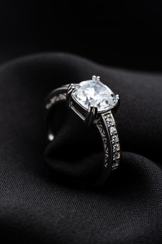 خاتم فضة عيار 925 مرصع بحجر الزركون