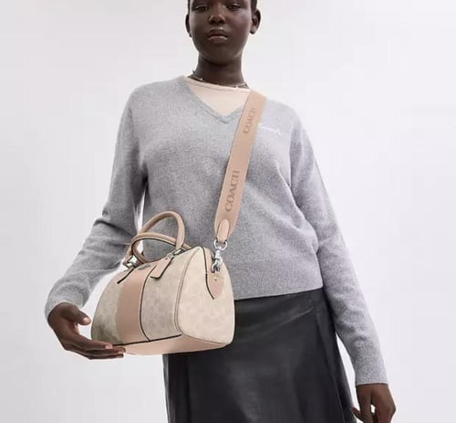 حقيبه كوتش المقاس الوسط Rowan