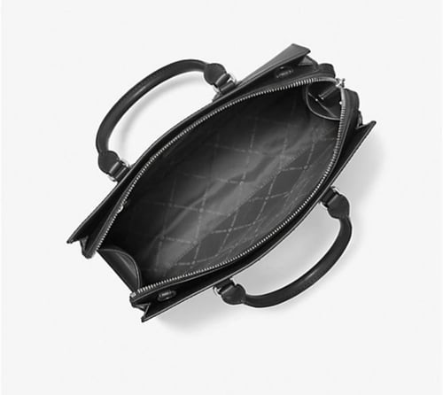 حقيبه مايكل كورس المقاس الكبير لون اسود وفضي Sheil...