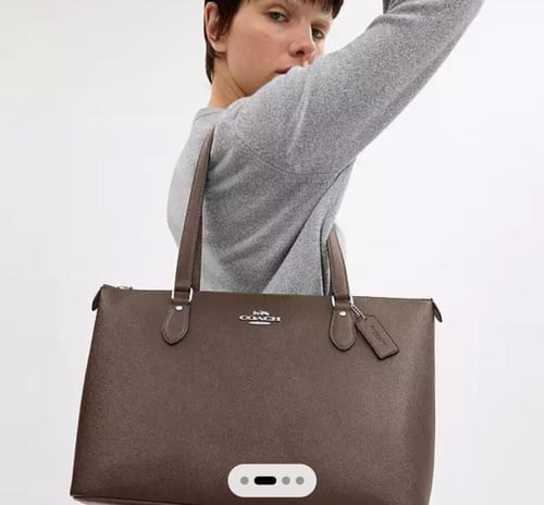 حقيبه كوتش المقاس الكبير Gallery Tote