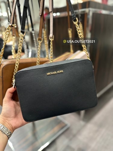 حقيبه مايكل كورس لون اسود وذهبي Jet Set