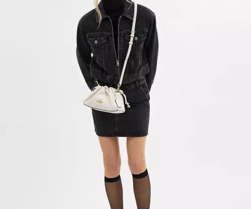 حقيبه كوتش المقاس الوسط Faye