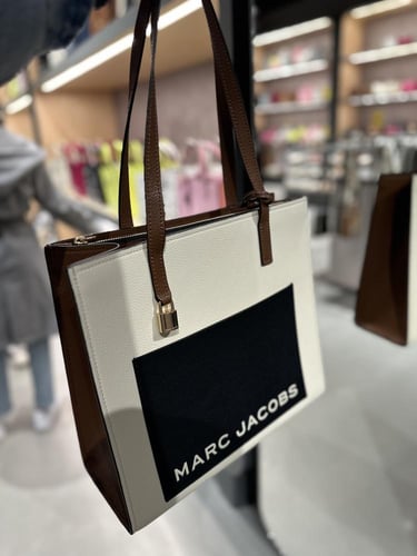 حقيبه مارك جاكوبز المقاس الكبير