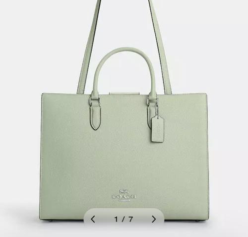 حقيبه كوتش المقاس الكبير Maggie