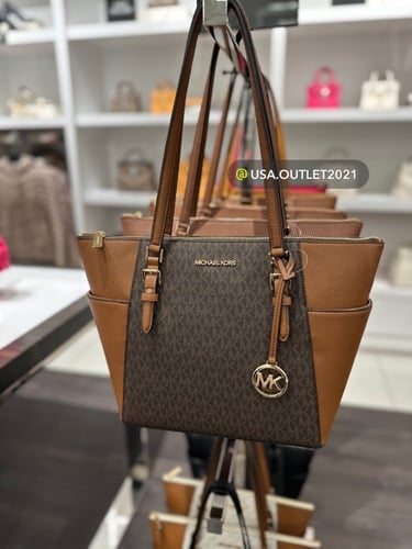 حقيبة مايكل كورس Charlotte