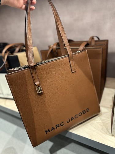 حقيبه مارك جاكوبز المقاس الكبير