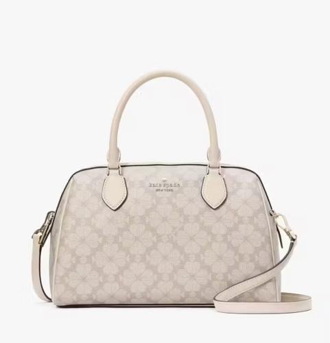 حقيبه كيت سبيد المقاس الكبير Signature Spade Flowe...