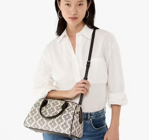 حقيبه كيت سبيد المقاس الكبير Signature Spade Flowe...