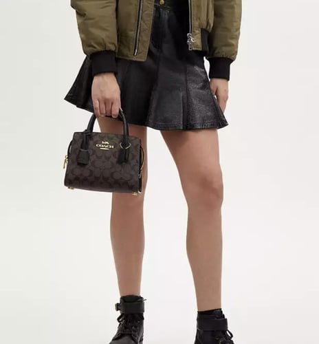 حقيبه كوتش المقاس الوسط Andrea