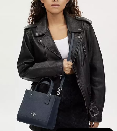 حقيبه كوتش Dempsey