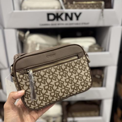 حقيبه DKNY