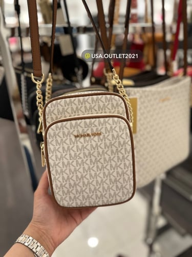 حقيبه مايكل كورس Jet Set Travel